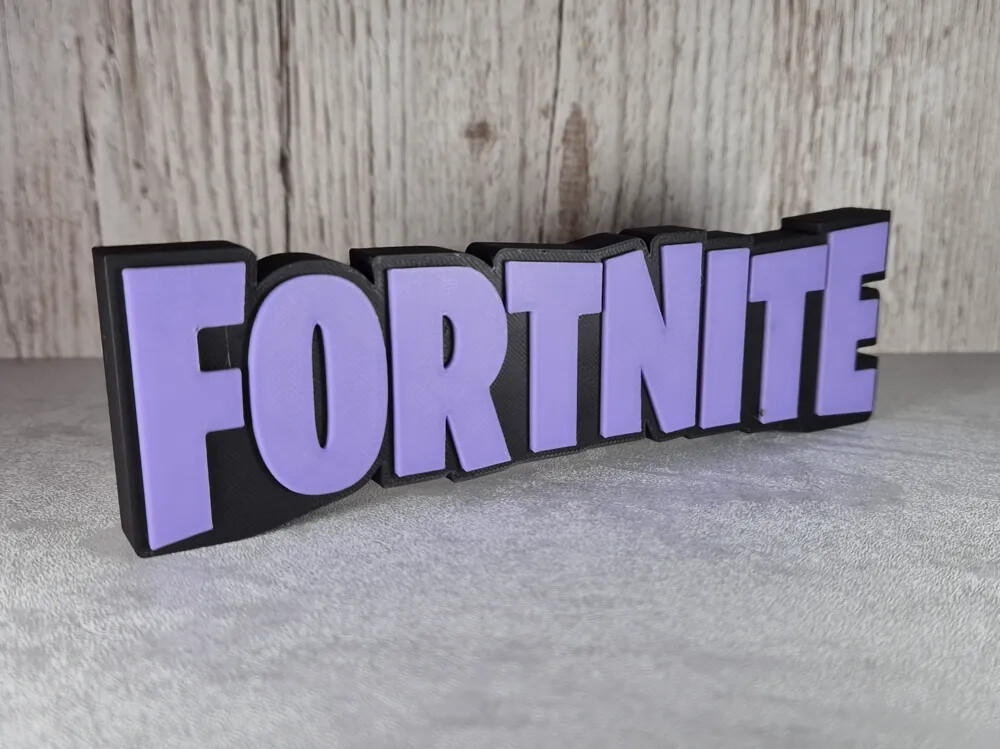 Placa decorativa logotipo Fortnite impressa em 3D